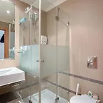 Conforto Com Terraco E Jacuzzi #1975 Luz